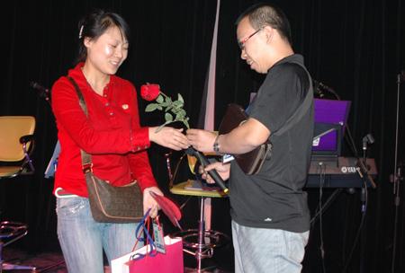 超级情缘对对碰――年轻单身白领专场